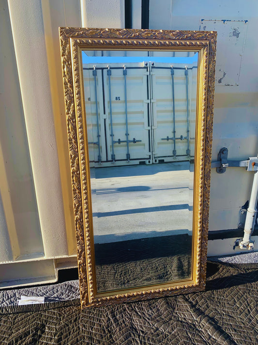 Gold mirror